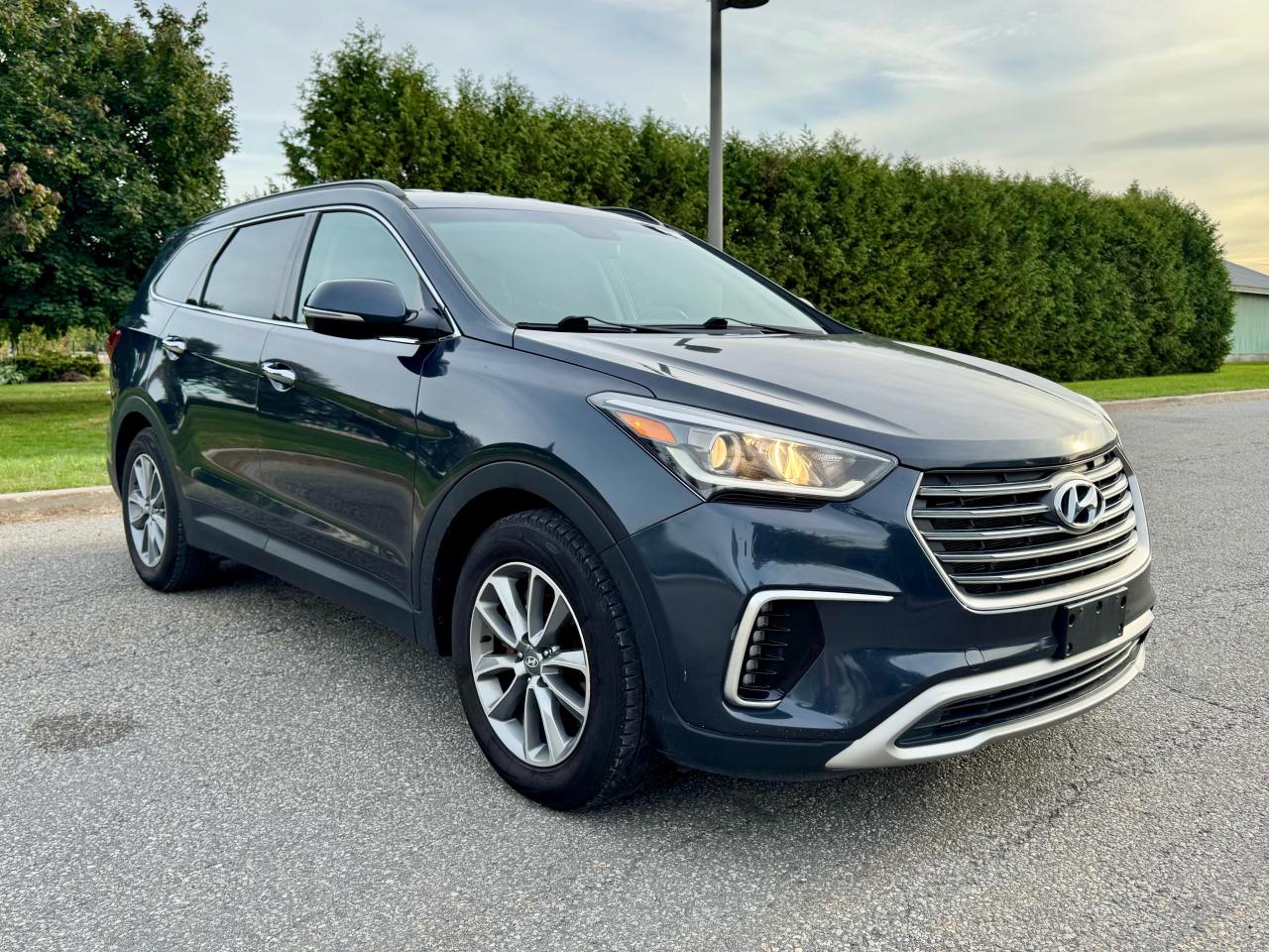 Used 2017 Hyundai Santa Fe XL Premium for sale in Gloucester, ON