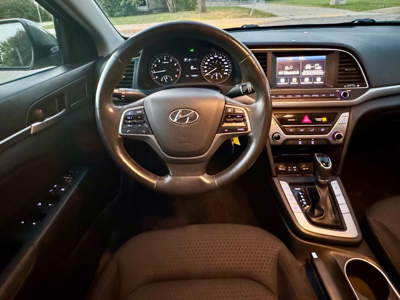 2017 Hyundai Elantra GL Photo3
