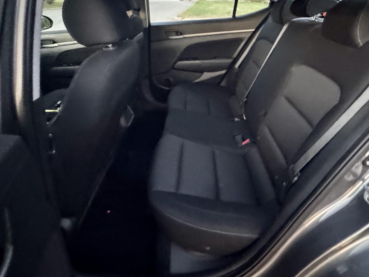 2017 Hyundai Elantra CERTIFIED - Photo #6
