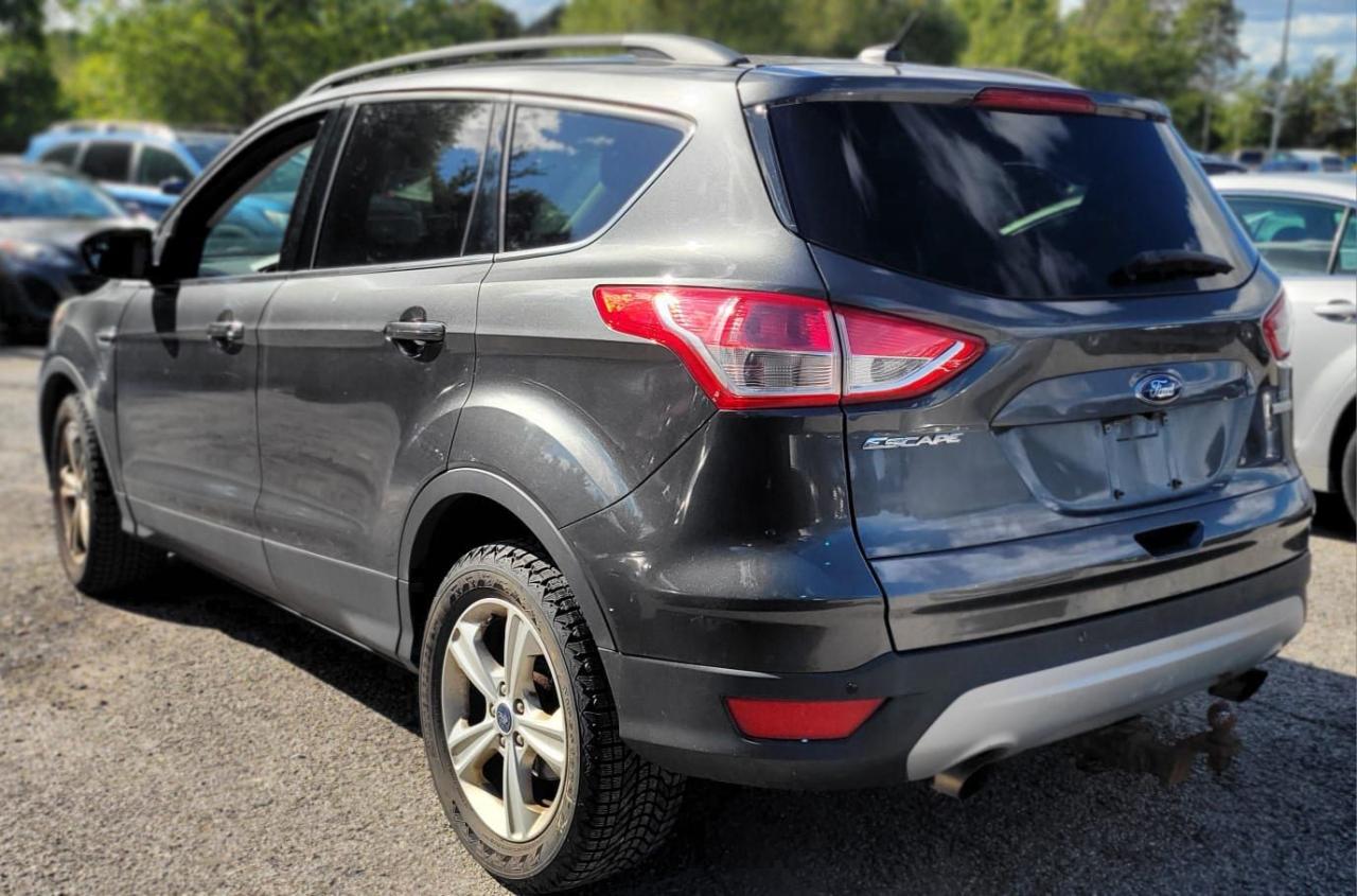 2016 Ford Escape SE - Photo #4