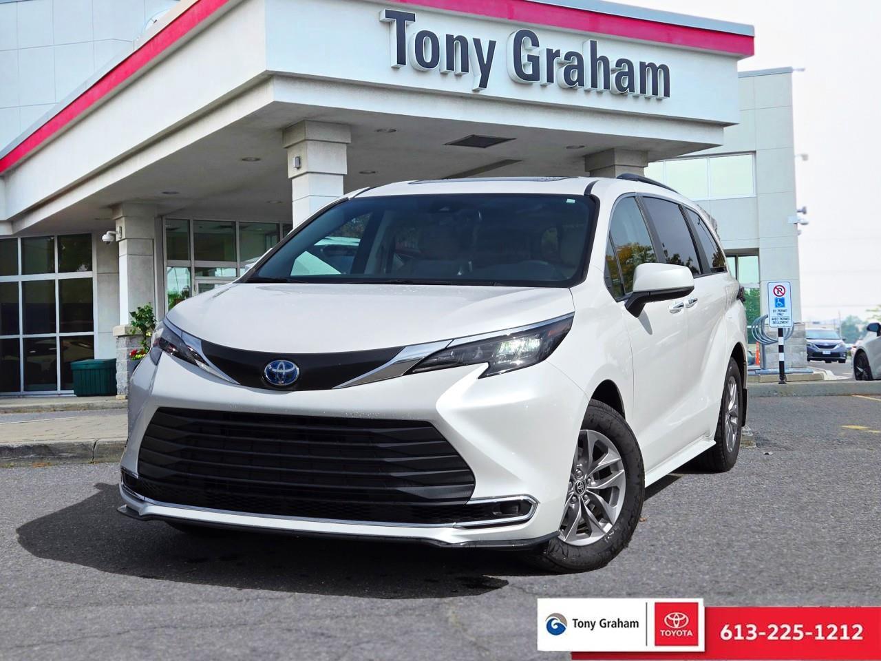 Used 2024 Toyota Sienna XLE 8-Passenger for sale in Ottawa, ON