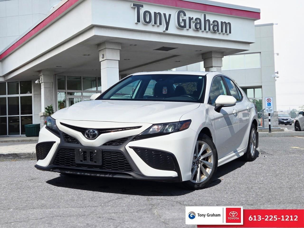 Used 2021 Toyota Camry SE for sale in Ottawa, ON