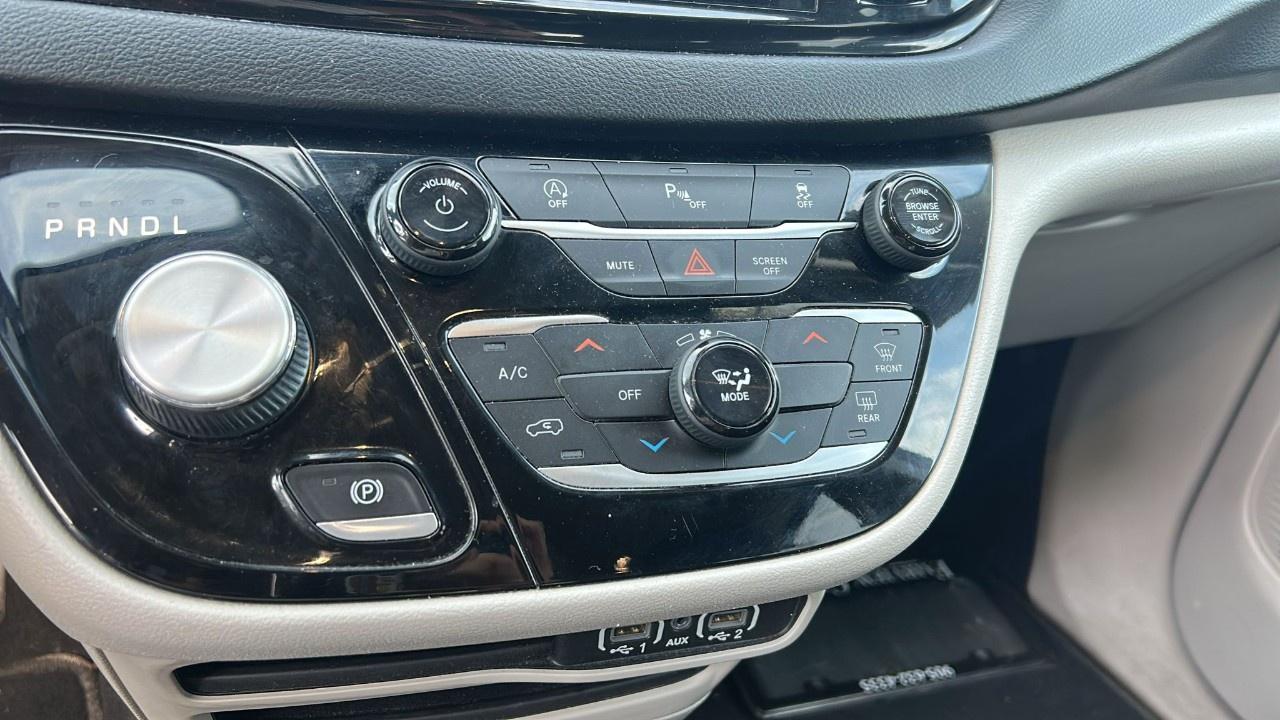 2022 Dodge Grand Caravan SXT Photo