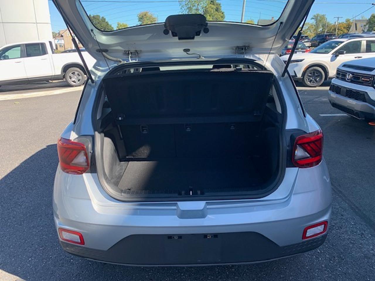 2022 Hyundai Venue Essential Photo