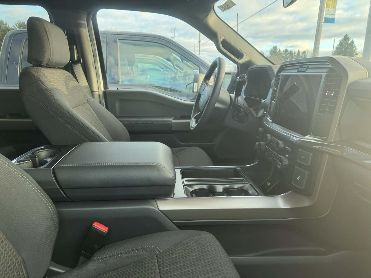 2025 Ford F-150 STX Photo