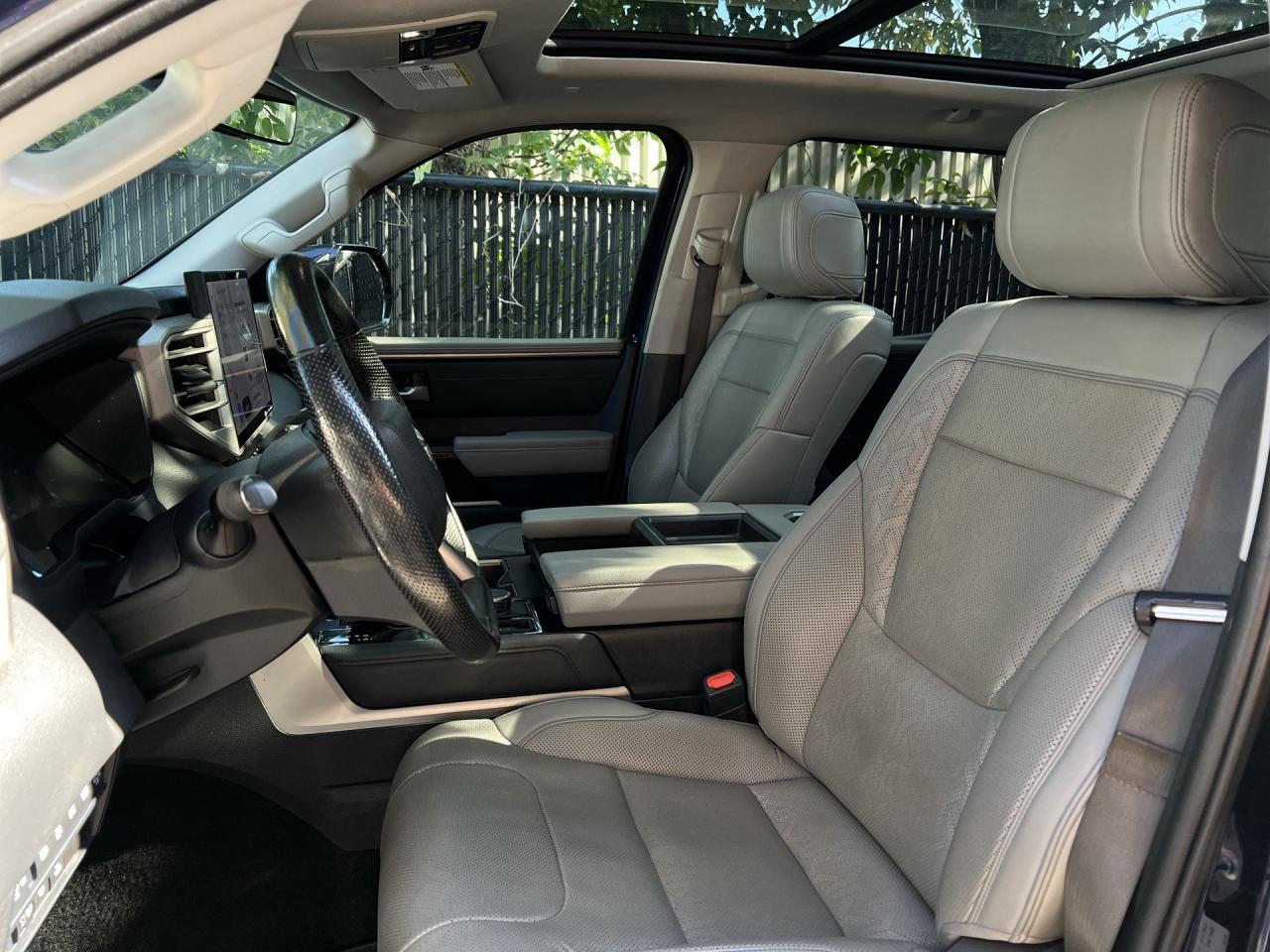 2022 Toyota Tundra LIMITED HYBRID 4X4 | CREW | LEATHER | PANO ROOF Photo