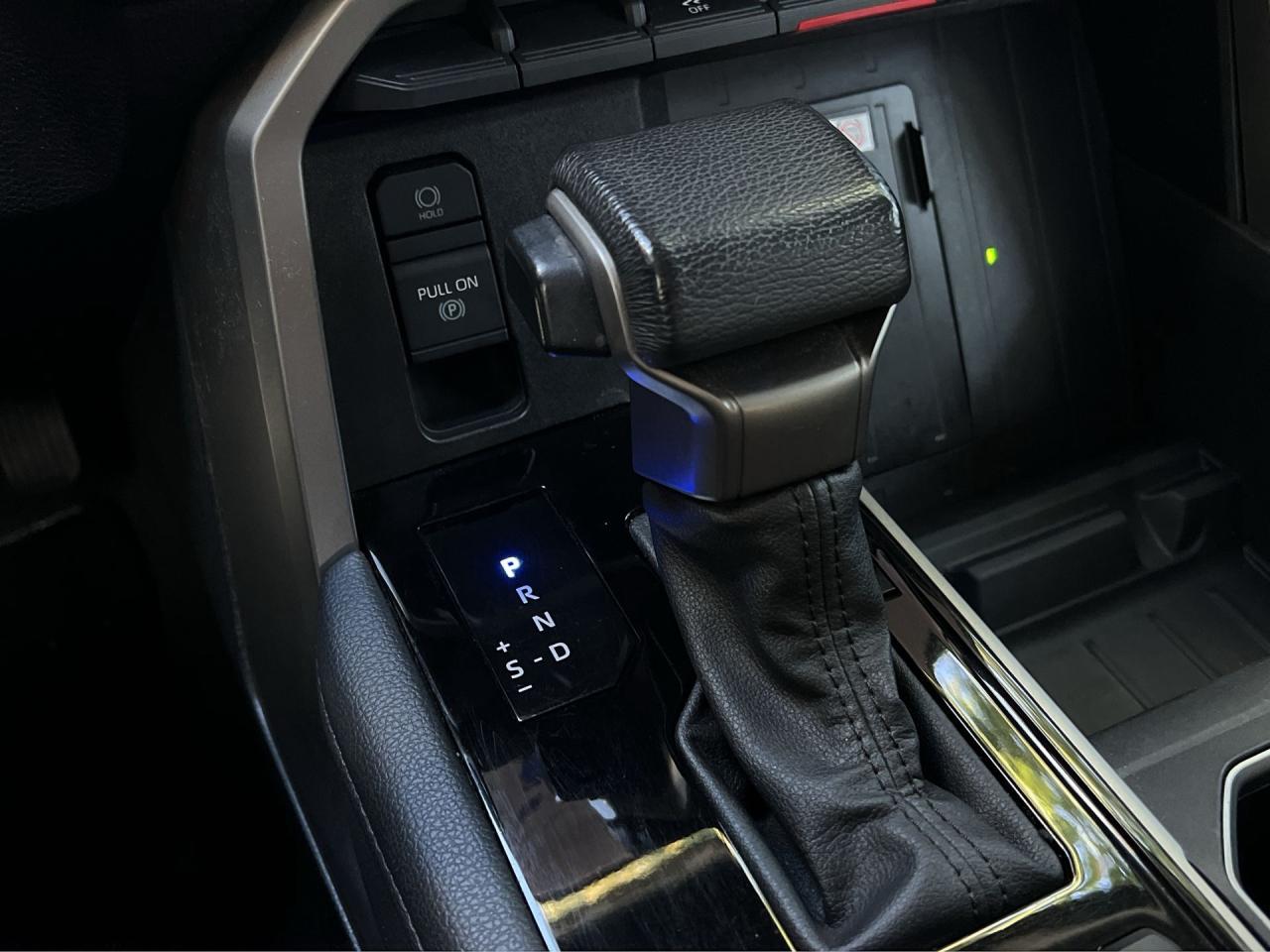 2022 Toyota Tundra LIMITED HYBRID 4X4 | CREW | LEATHER | PANO ROOF Photo