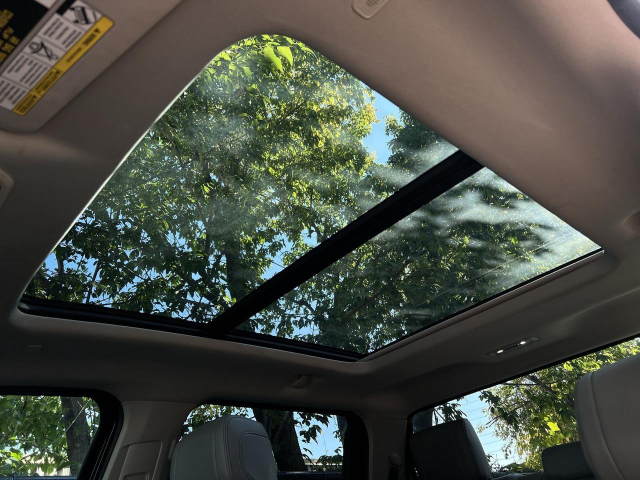 2022 Toyota Tundra LIMITED HYBRID 4X4 | CREW | LEATHER | PANO ROOF Photo