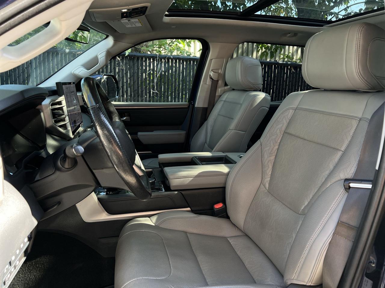 2022 Toyota Tundra LIMITED HYBRID 4X4 | CREW | LEATHER | PANO ROOF Photo