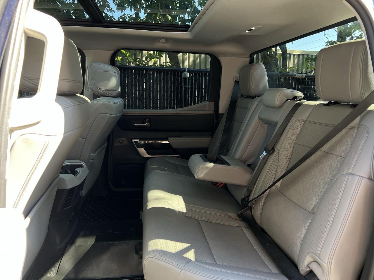 2022 Toyota Tundra LIMITED HYBRID 4X4 | CREW | LEATHER | PANO ROOF Photo