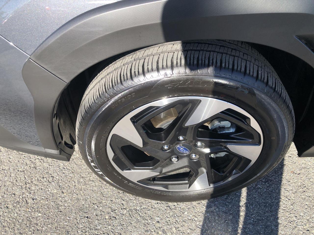 2025 Subaru XV Crosstrek Limited LIKE NEW!!  ONLY 6KKMS, LIMITED, LEATHER, Photo