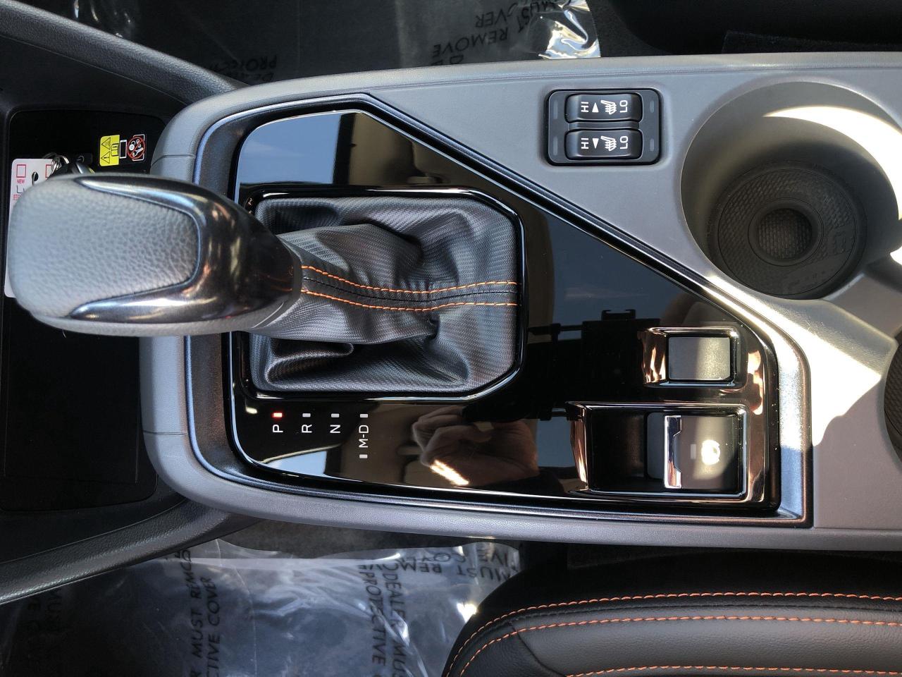 2025 Subaru XV Crosstrek Limited LIKE NEW!!  ONLY 6KKMS, LIMITED, LEATHER, Photo