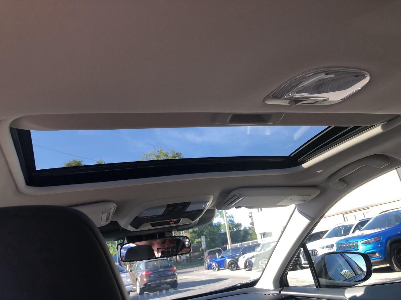 2025 Subaru XV Crosstrek Limited LIKE NEW!!  ONLY 6KKMS, LIMITED, LEATHER, Photo