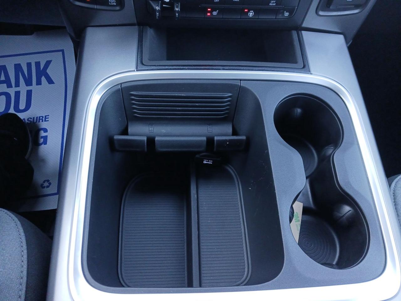 2023 RAM 1500 Classic HTD SEATS & WHEEL / RMT START / BLACK APPEARANCE Photo