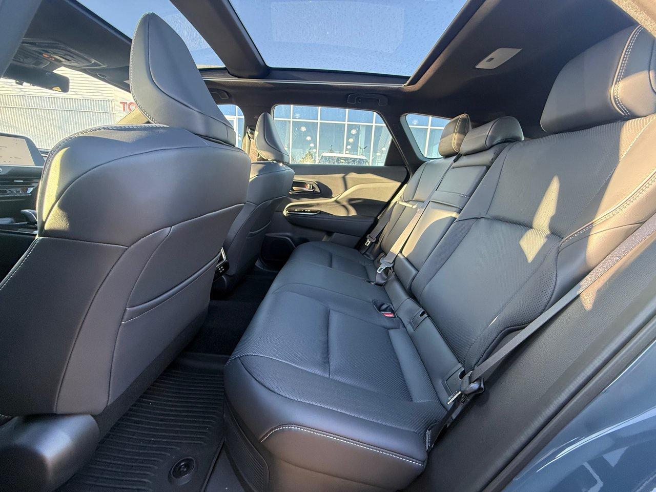 2025 Toyota Crown Signia Limited Photo