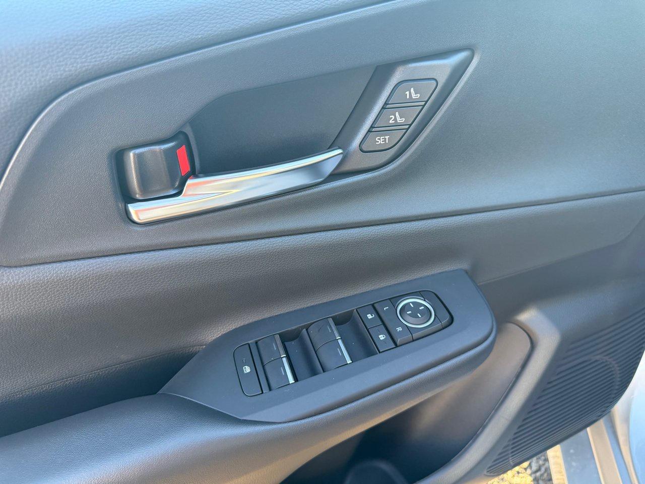 2026 Toyota Prius Plug-In Hybrid XSE Premium Photo