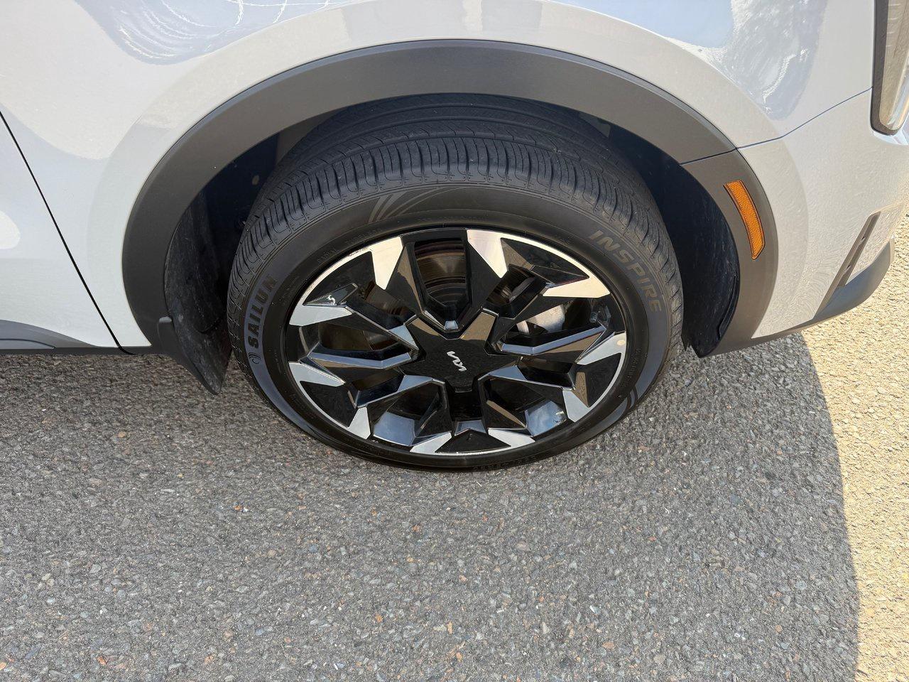 2024 Kia Sorento EX Photo3