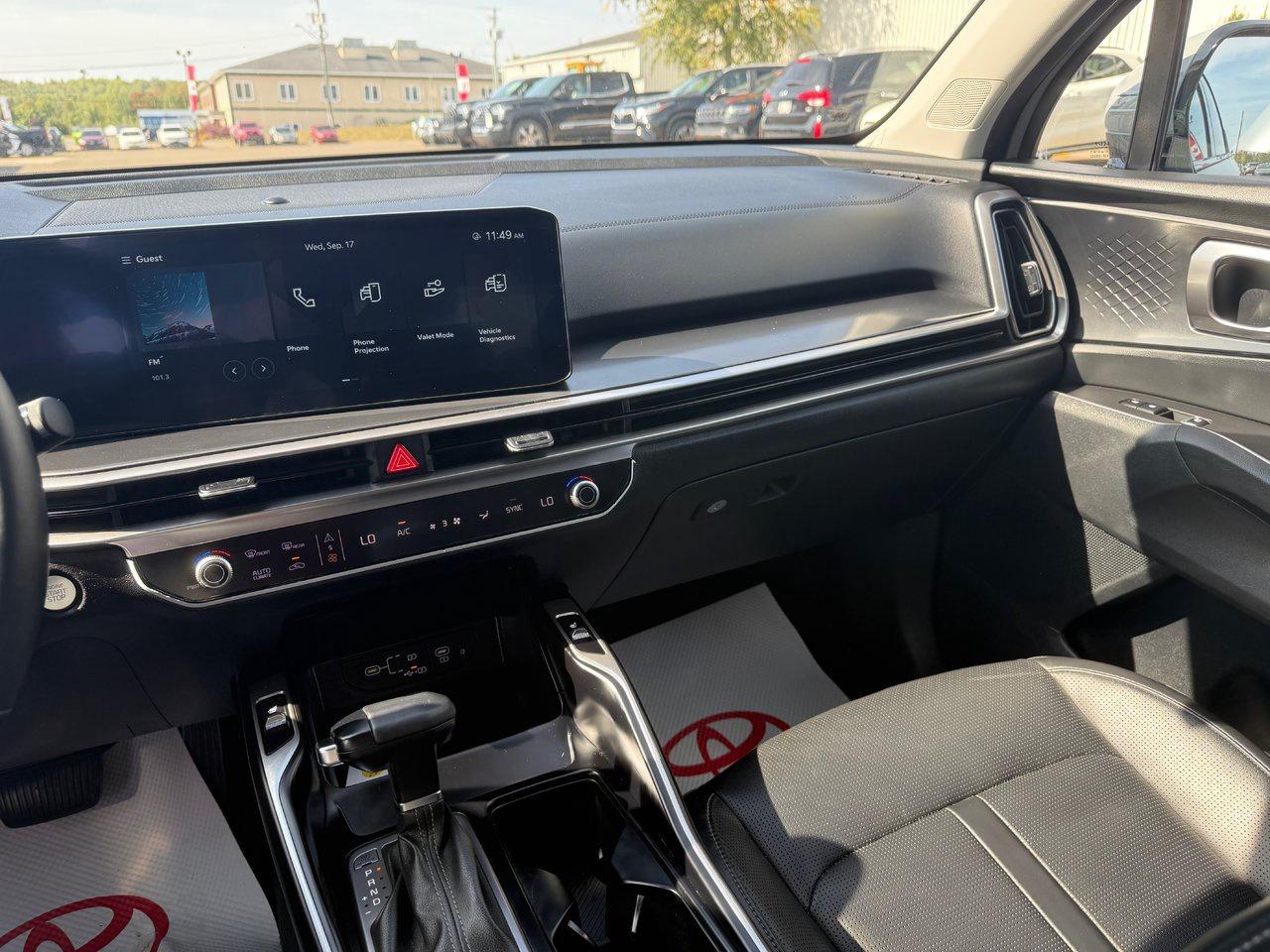 2024 Kia Sorento EX Photo