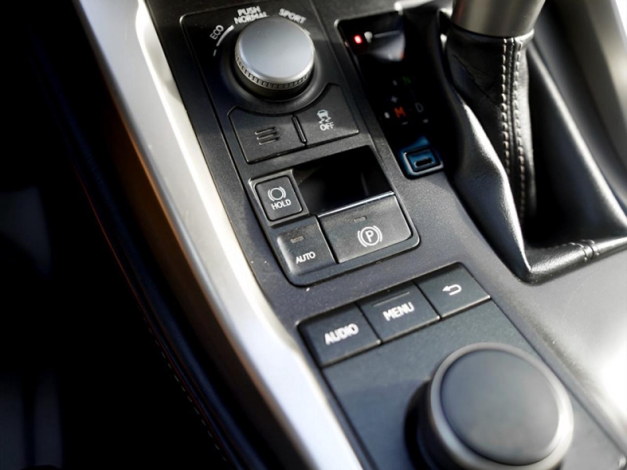 2016 Lexus NX 200t 200t  **VERY CLEAN  - LOW KMS** Photo