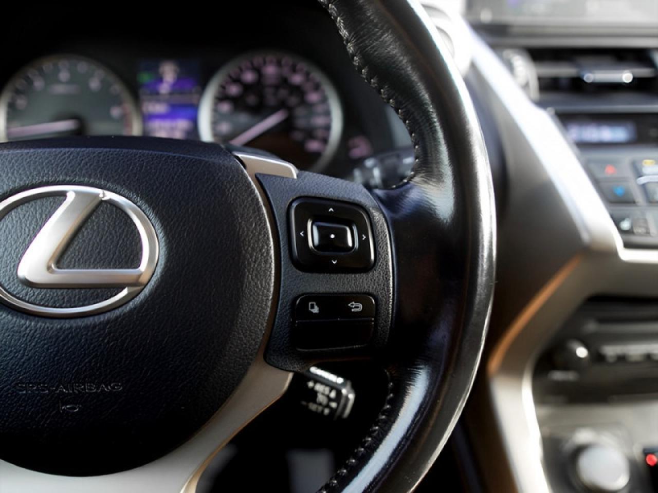 2016 Lexus NX 200t 200t  **VERY CLEAN  - LOW KMS** Photo