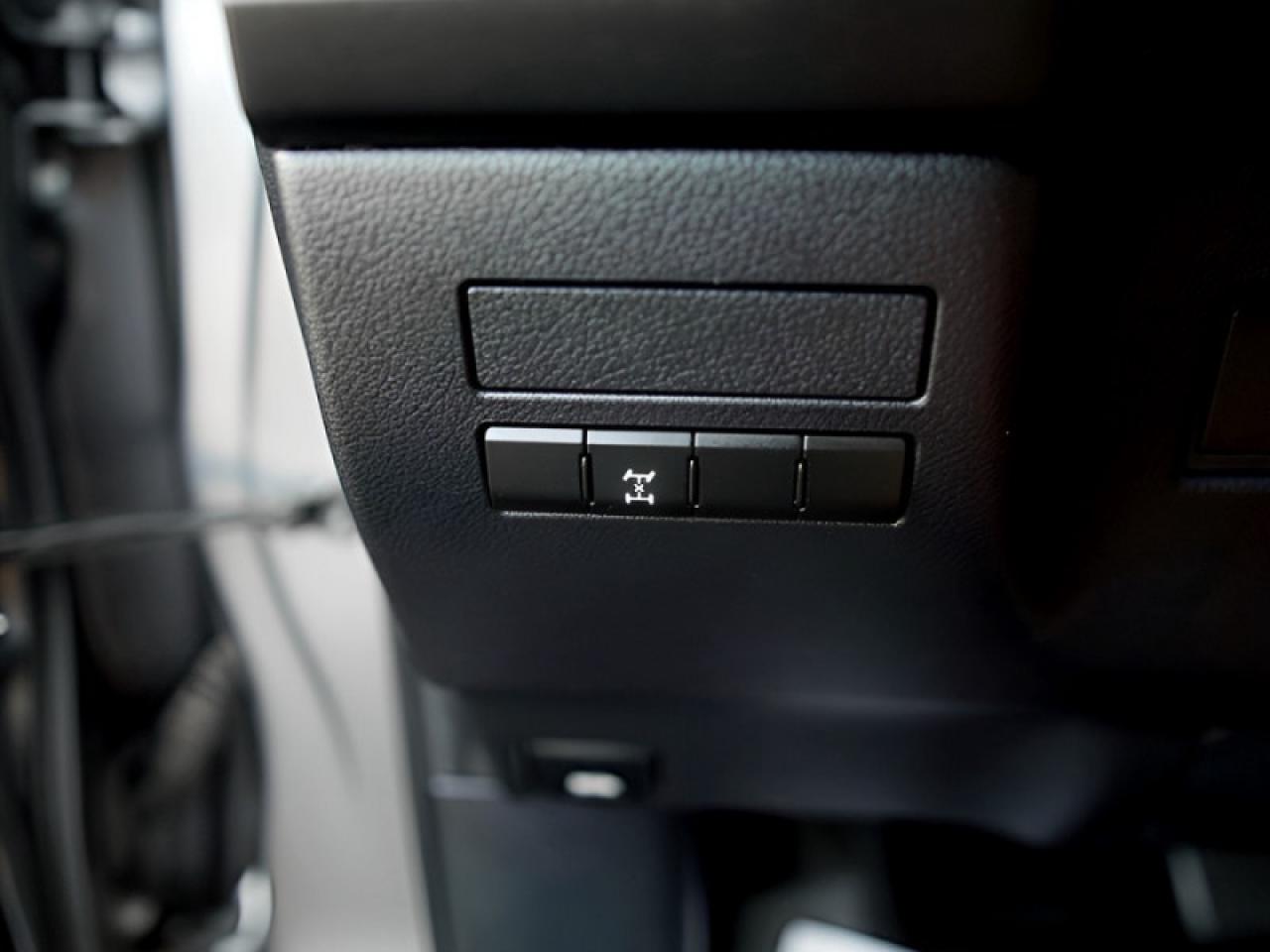 2016 Lexus NX 200t 200t  **VERY CLEAN  - LOW KMS** Photo