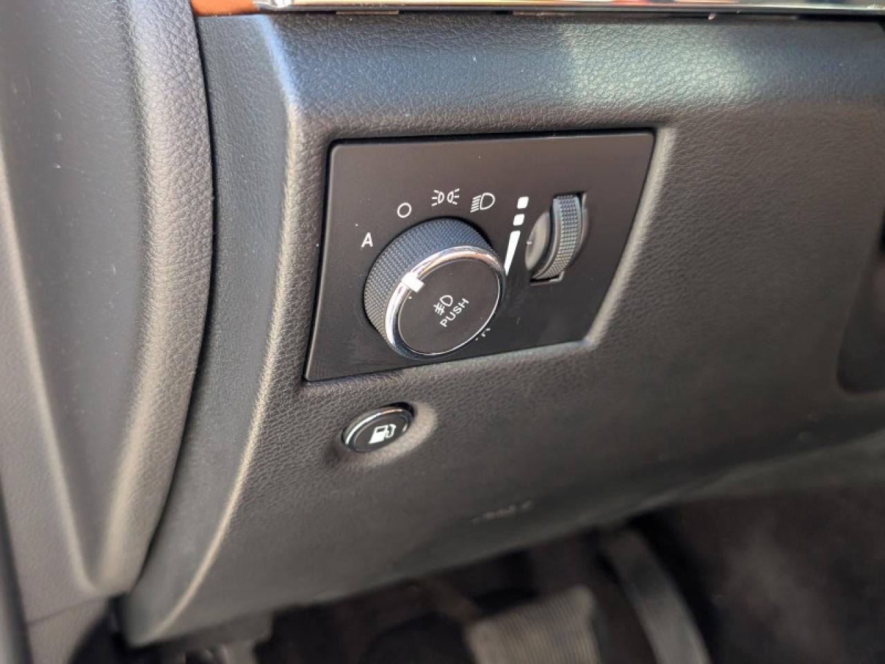 2018 Jeep Grand Cherokee Summit  **PREMIUM ALLOY WHEELS** Photo