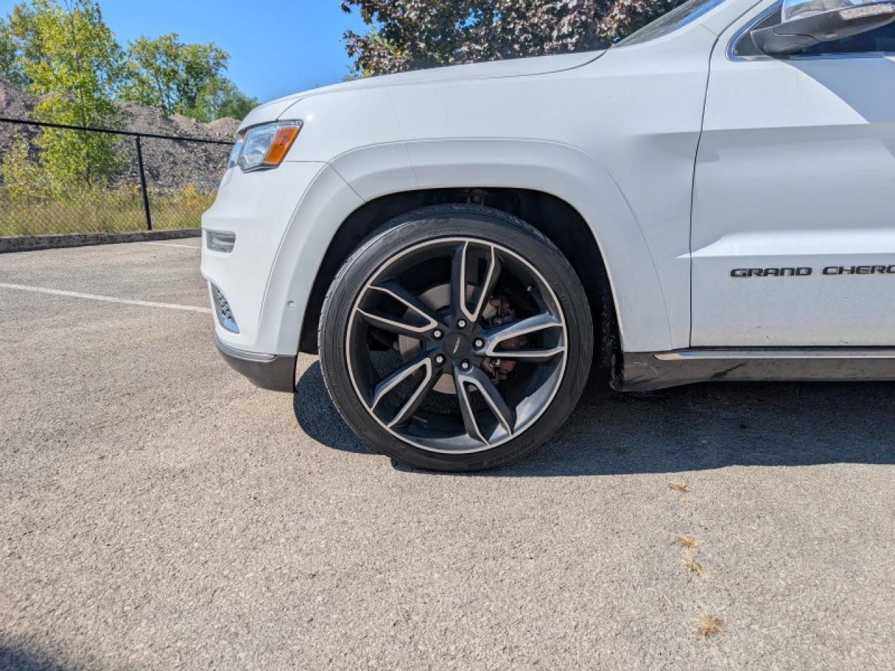 2018 Jeep Grand Cherokee Summit  **PREMIUM ALLOY WHEELS** Photo