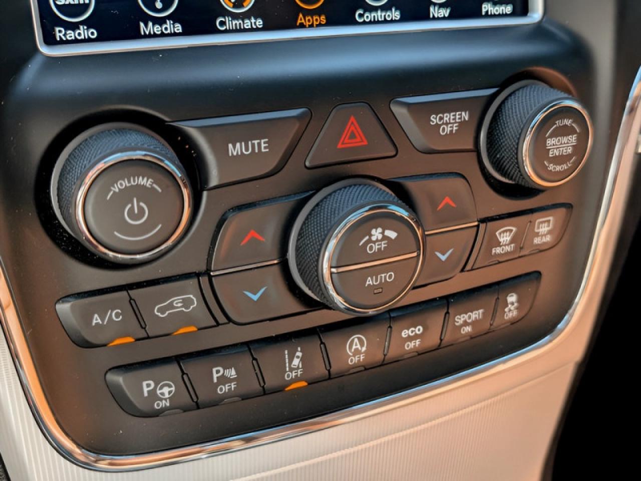 2018 Jeep Grand Cherokee Summit  **PREMIUM ALLOY WHEELS** Photo