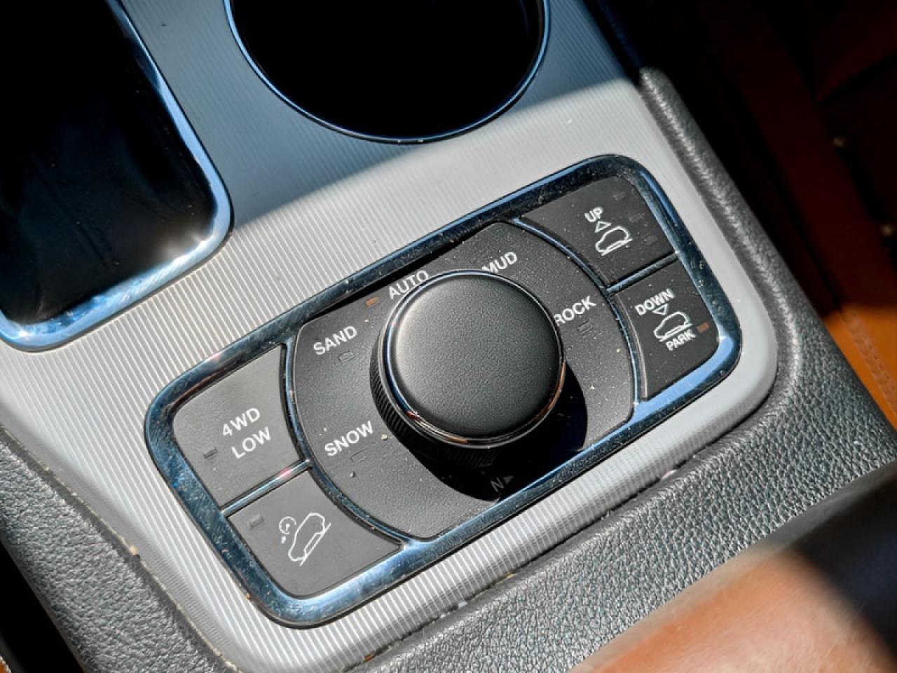 2018 Jeep Grand Cherokee Summit  **PREMIUM ALLOY WHEELS** Photo