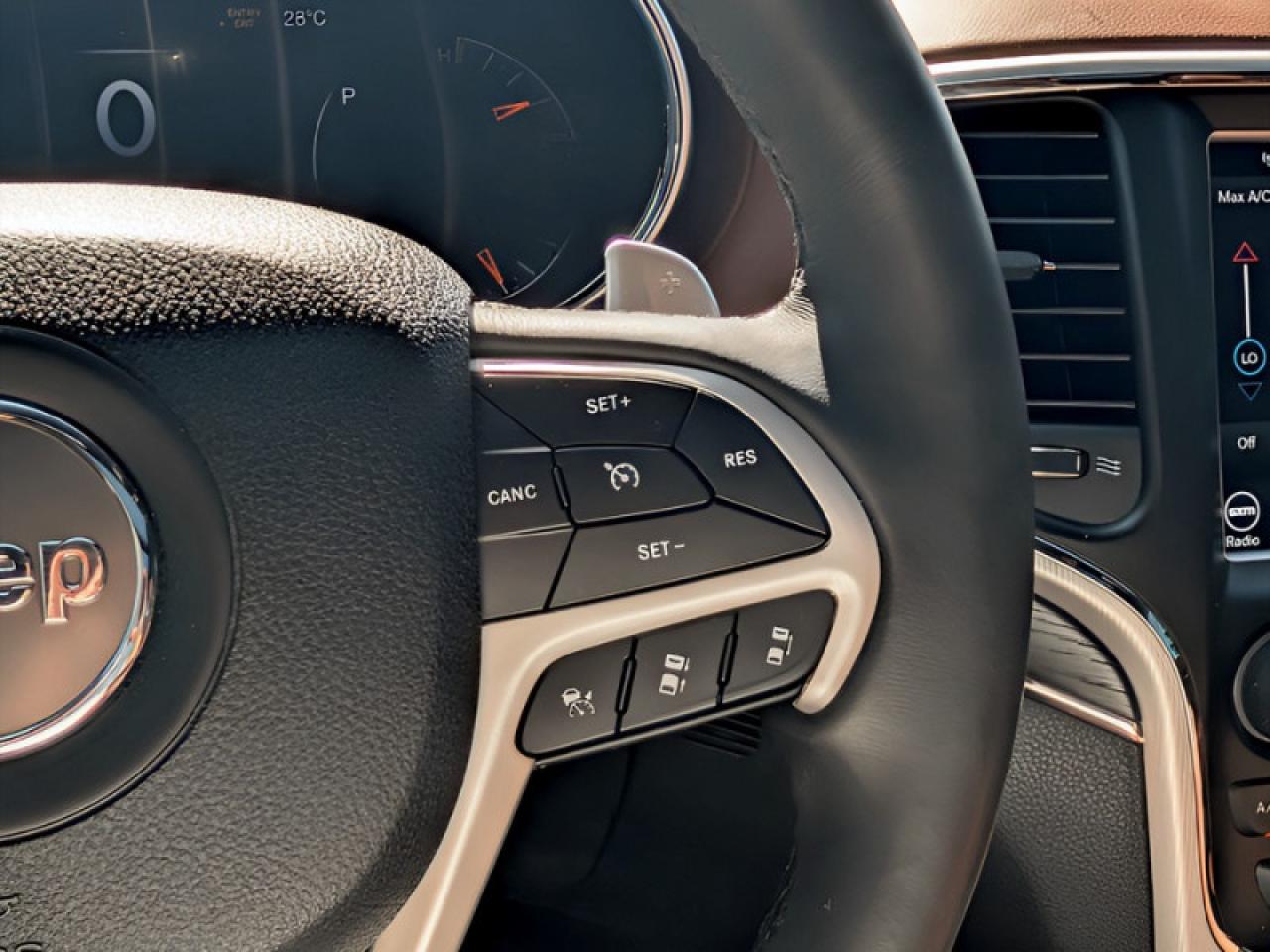 2018 Jeep Grand Cherokee Summit  **PREMIUM ALLOY WHEELS** Photo