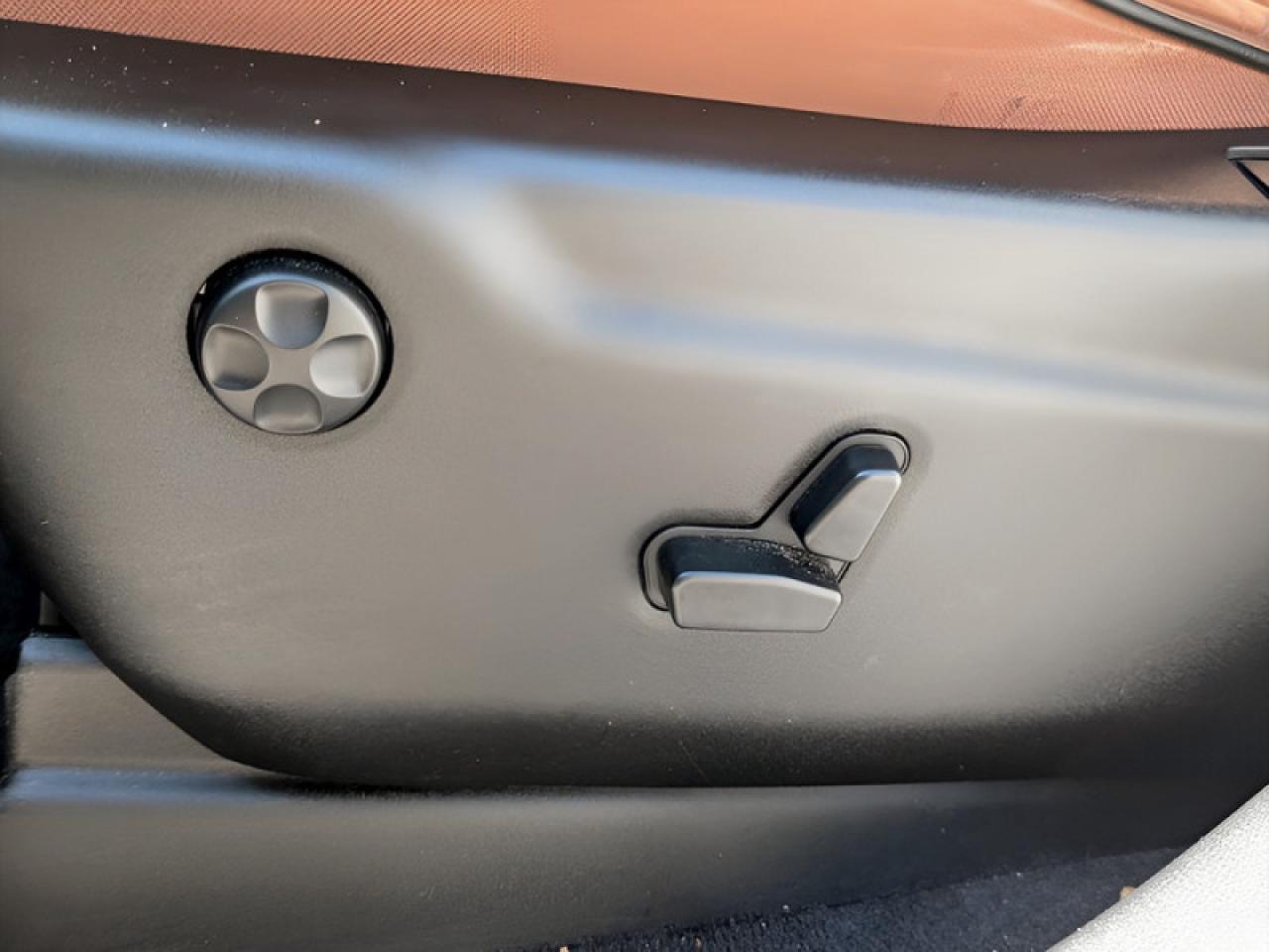 2018 Jeep Grand Cherokee Summit  **PREMIUM ALLOY WHEELS** Photo