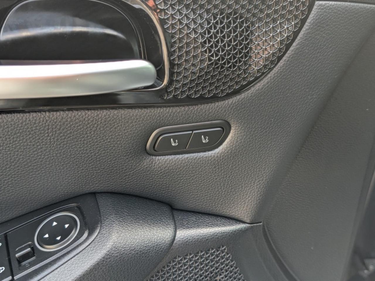 2024 Kia Seltos EX Premium  **SUNROOF - PWR GATE** Photo