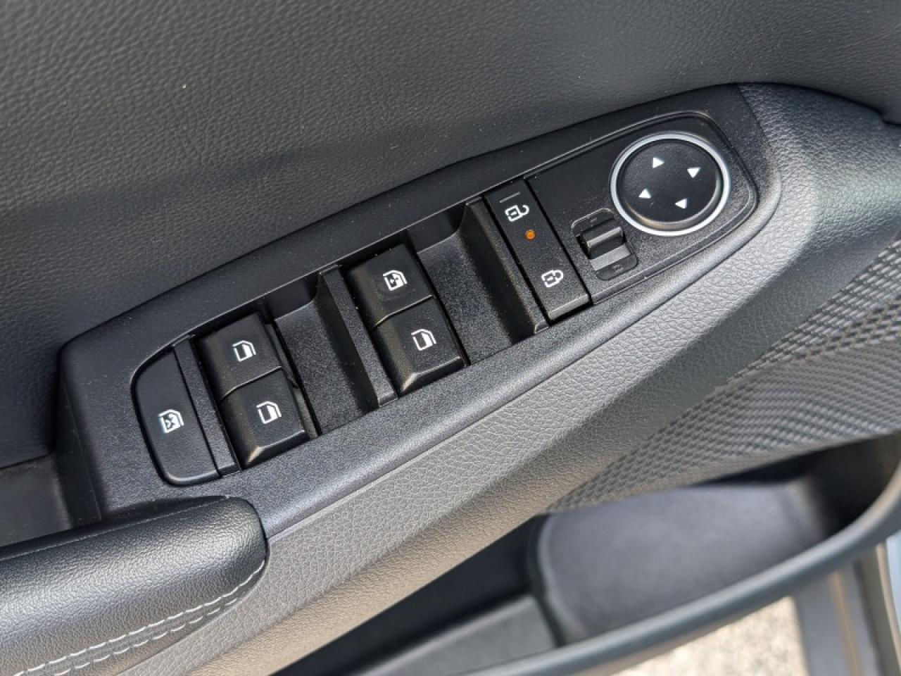 2024 Kia Seltos EX Premium  **SUNROOF - PWR GATE** Photo