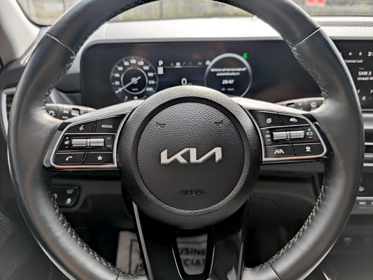 2024 Kia Seltos EX Premium  **SUNROOF - PWR GATE** Photo