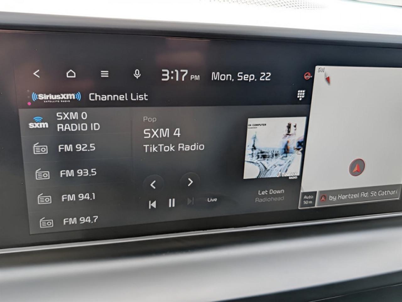 2024 Kia Seltos EX Premium  **SUNROOF - PWR GATE** Photo