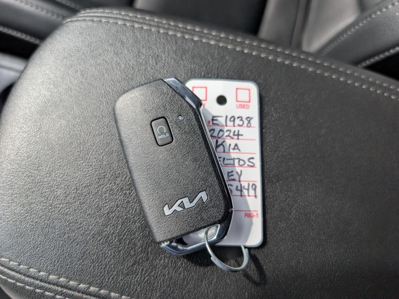 2024 Kia Seltos EX Premium  **SUNROOF - PWR GATE** Photo