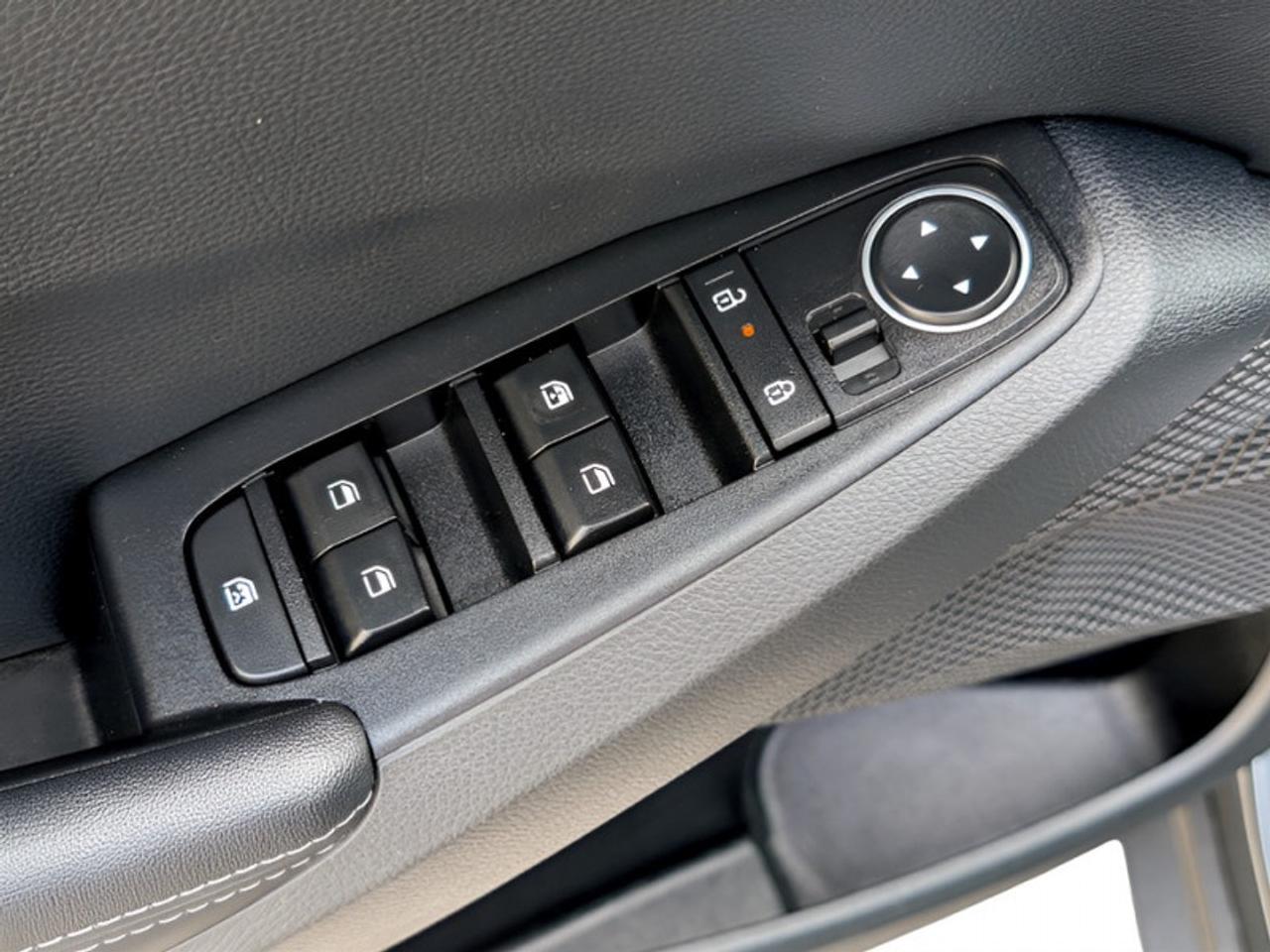 2024 Kia Seltos EX Premium  **SUNROOF - PWR GATE** Photo