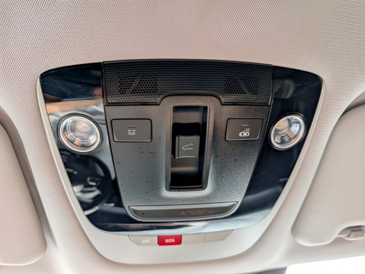 2024 Kia Seltos EX Premium  **SUNROOF - PWR GATE** Photo