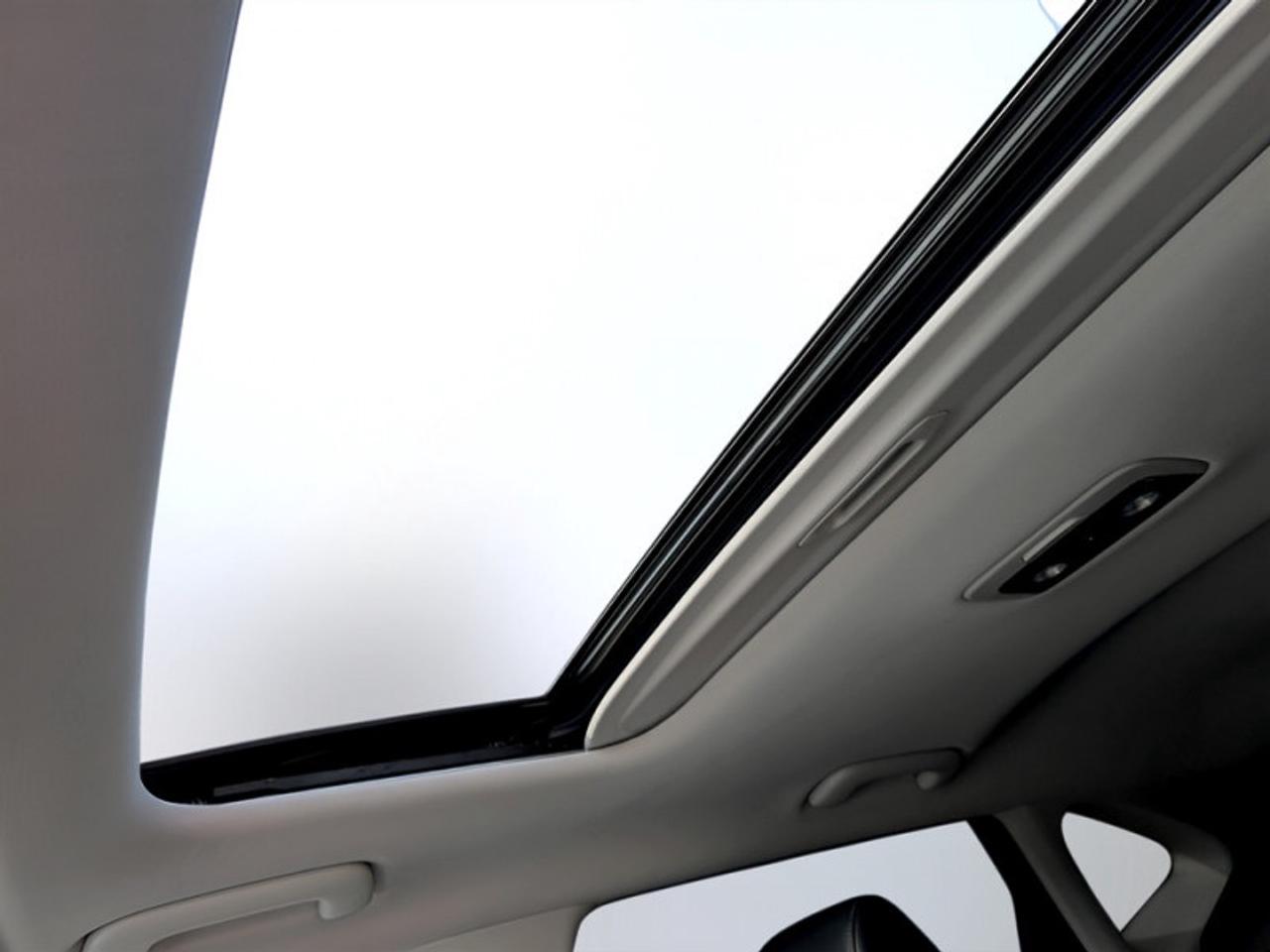 2024 Kia Seltos EX Premium  **SUNROOF - PWR GATE** Photo