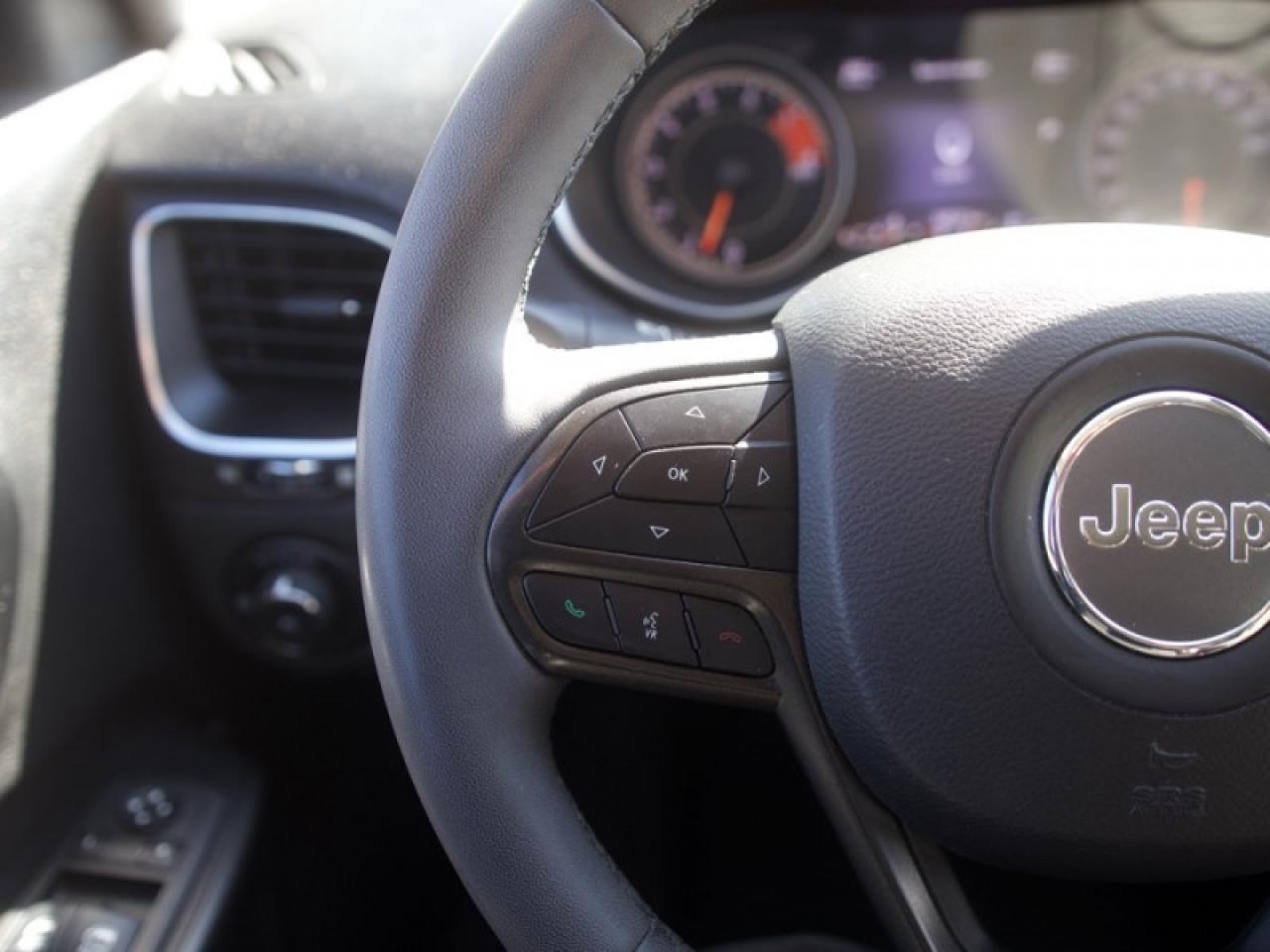2022 Jeep Cherokee Trailhawk  **LOW KMS - 1 OWNER** Photo