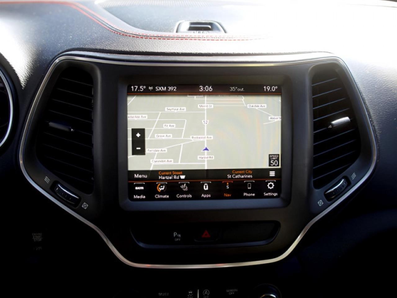 2022 Jeep Cherokee Trailhawk  **LOW KMS - 1 OWNER** Photo