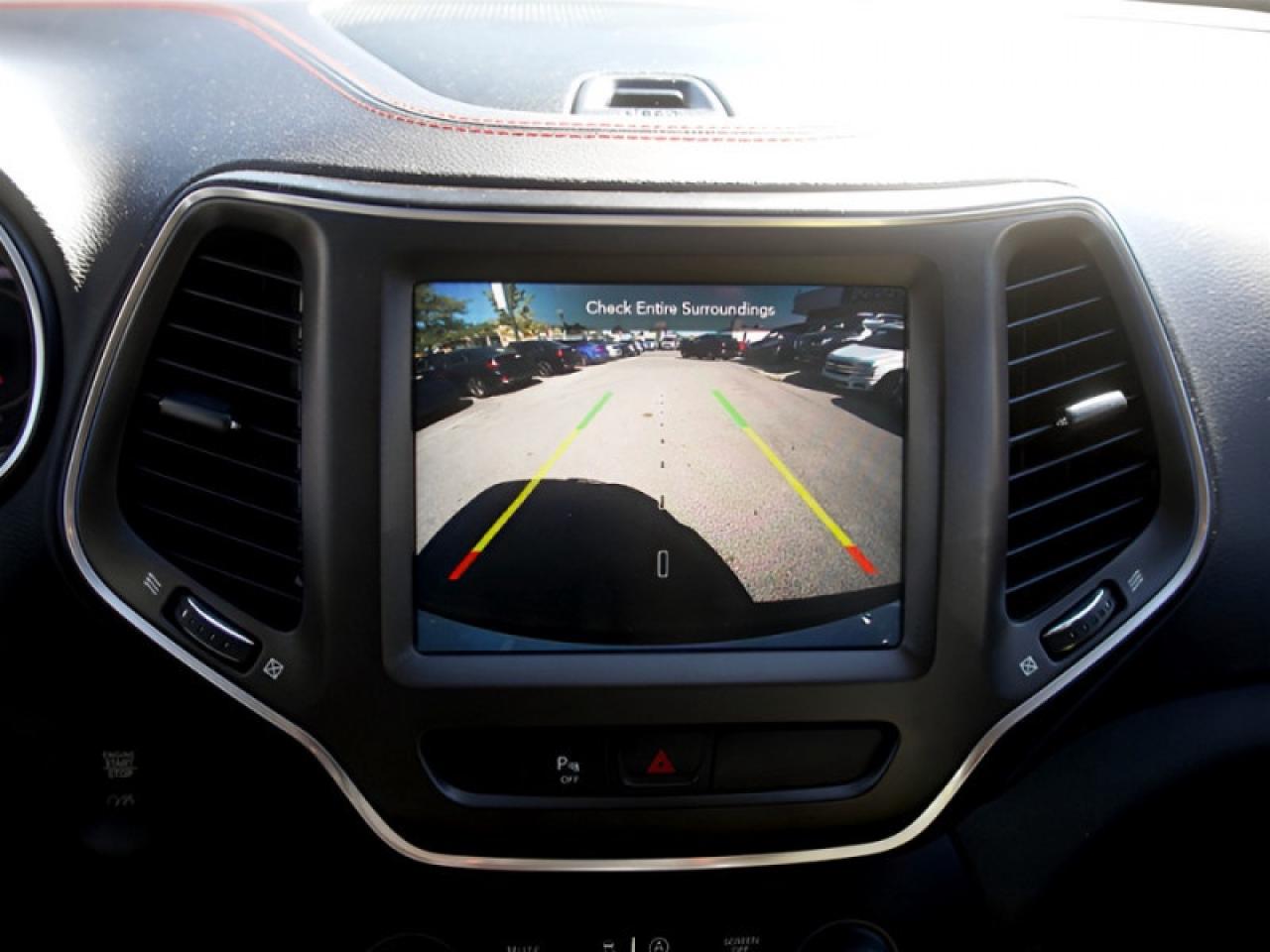 2022 Jeep Cherokee Trailhawk  **LOW KMS - 1 OWNER** Photo