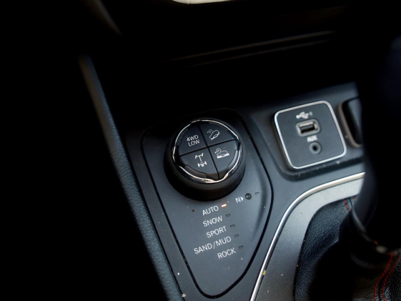 2022 Jeep Cherokee Trailhawk  **LOW KMS - 1 OWNER** Photo