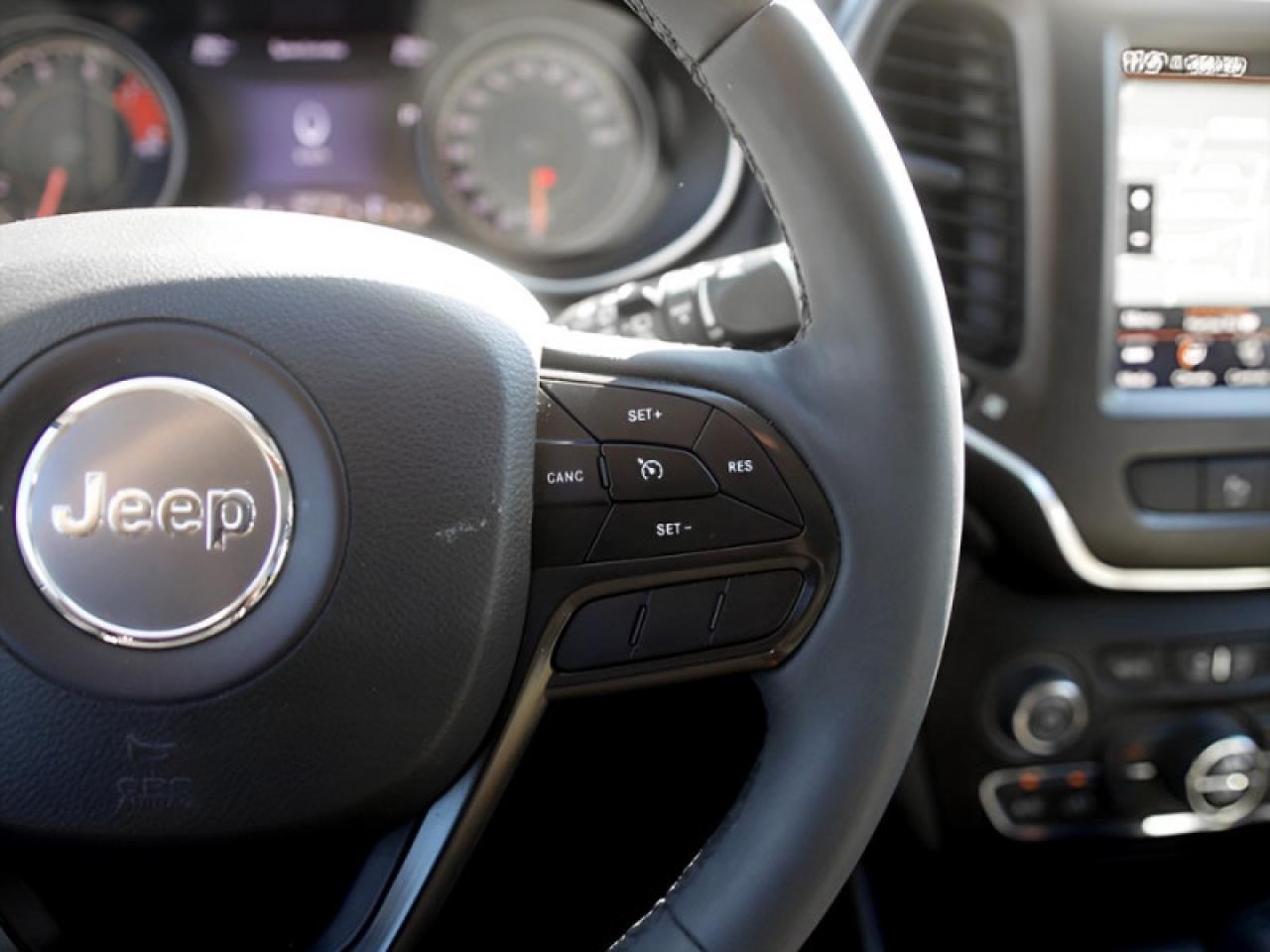 2022 Jeep Cherokee Trailhawk  **LOW KMS - 1 OWNER** Photo