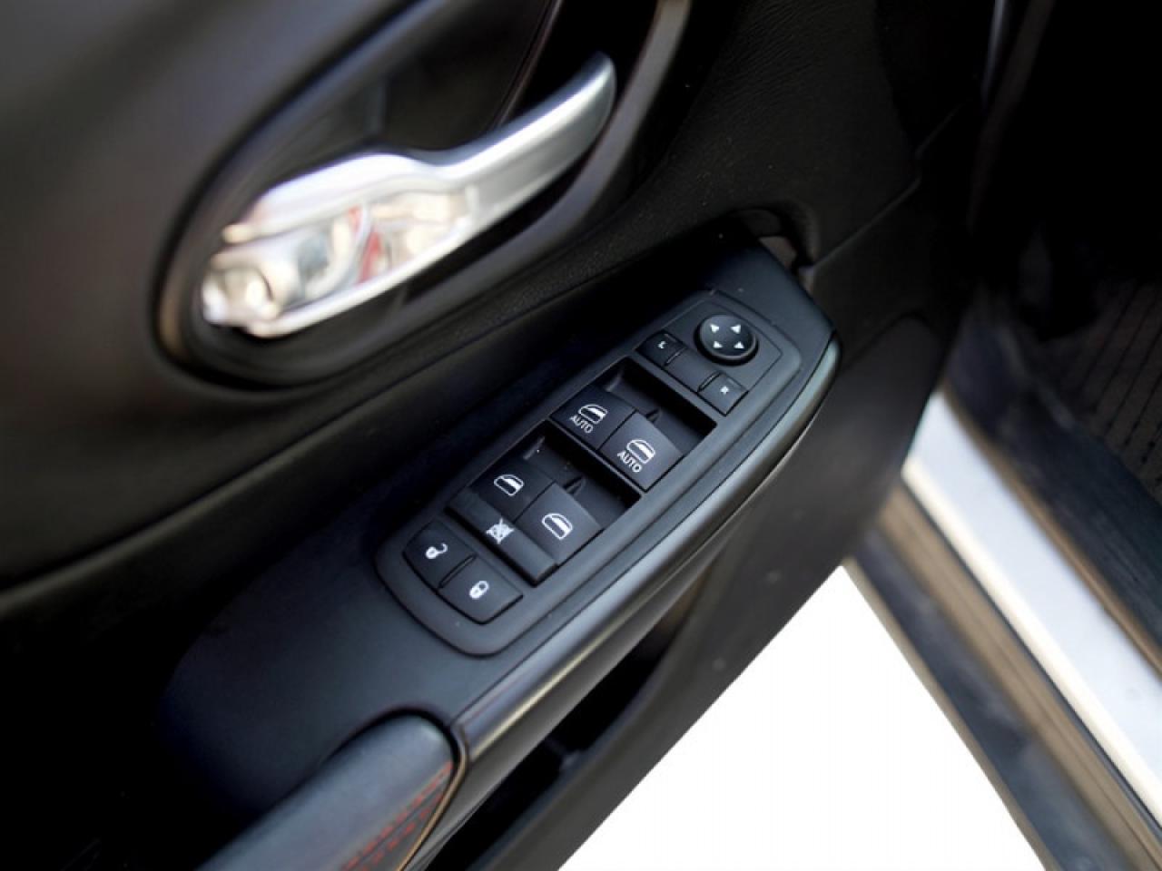 2022 Jeep Cherokee Trailhawk  **LOW KMS - 1 OWNER** Photo