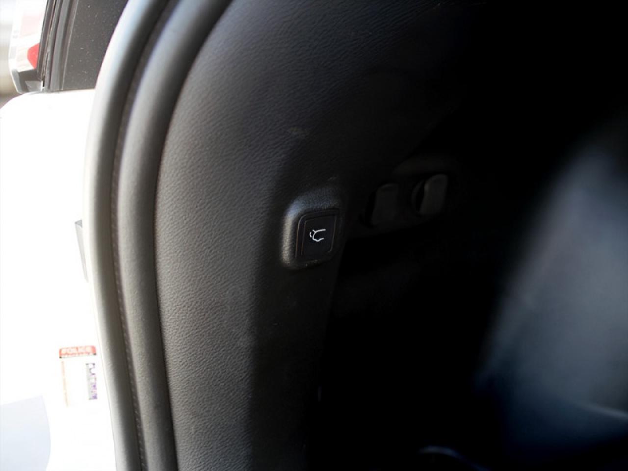 2022 Jeep Cherokee Trailhawk  **LOW KMS - 1 OWNER** Photo