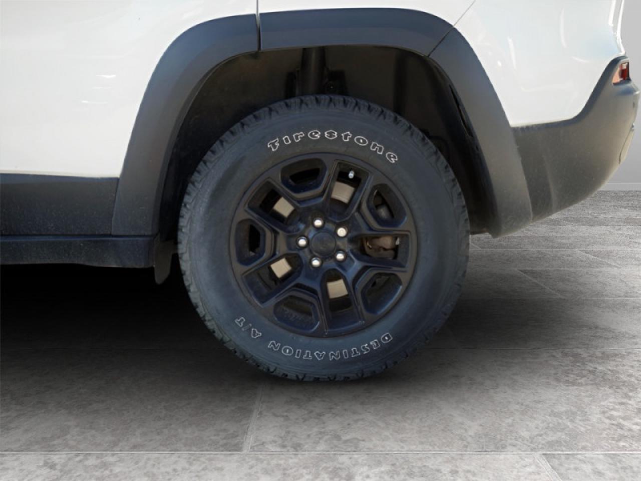 2022 Jeep Cherokee Trailhawk  **LOW KMS - 1 OWNER** Photo