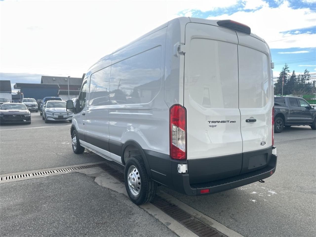 2026 Ford Transit Cargo Van T-250 148 Med Roof Photo2