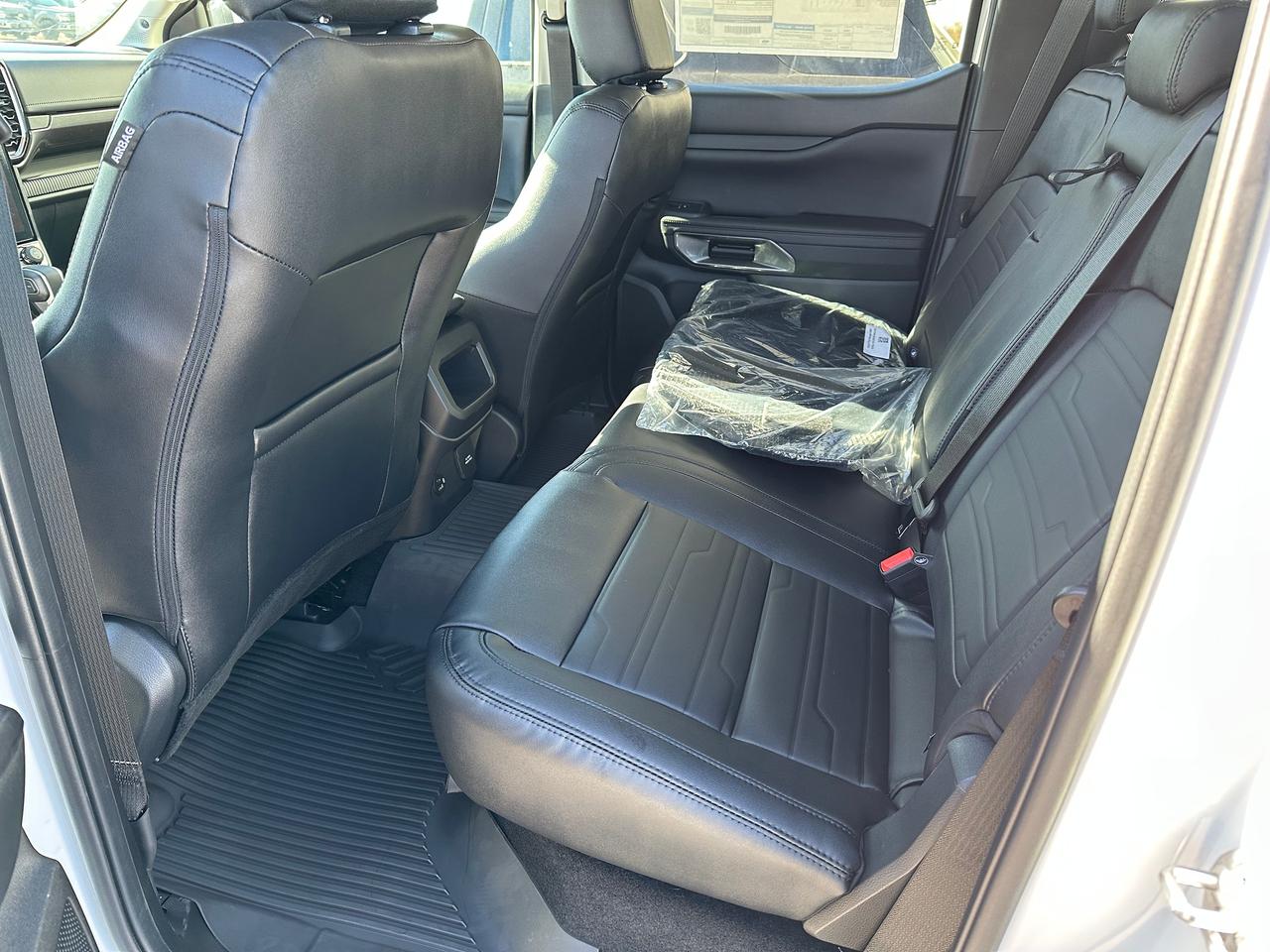 2025 Ford Ranger LARIAT 4WD SuperCrew 5' Box 500A Photo5