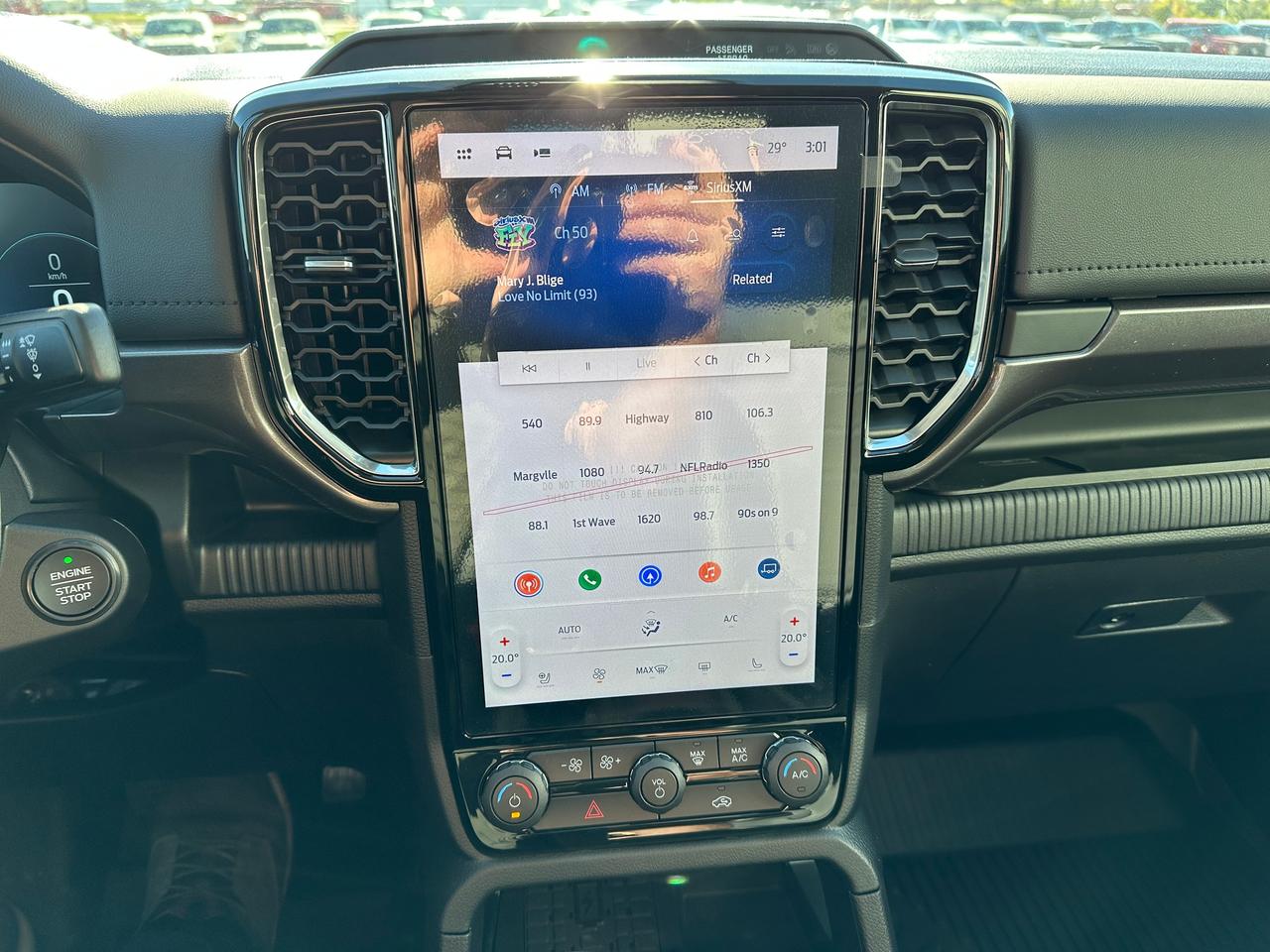 2025 Ford Ranger LARIAT 4WD SuperCrew 5' Box 500A Photo5